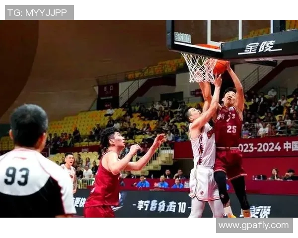 浙江稠州篮球队勇闯赛季前四展现强大实力与团队合作精神