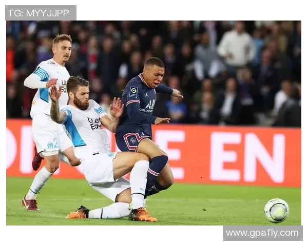 巴黎圣日耳曼3_0击败马赛，提前两轮夺得法甲冠军，内马尔再次成为关键先生