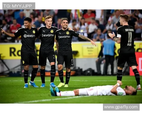 德甲榜首之战:多特蒙德击败科隆稳步前行 德甲榜首之战:多特蒙德击败科隆稳步前行