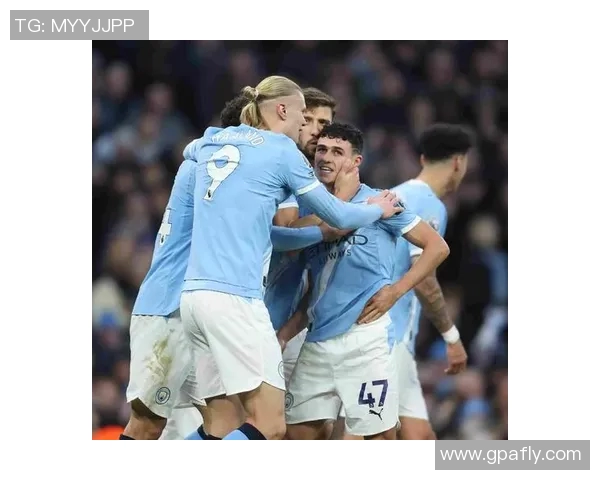 汉达诺维奇戴帽,曼联5-0轻取西汉姆升至英超第二 汉达诺维奇戴帽,曼联5-0轻取西汉姆升至英超第二