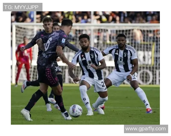 尤文图斯2-1逆转击败AC米兰:激情四射的比赛时刻 尤文图斯2-1逆转击败AC米兰:激情四射的比赛时刻