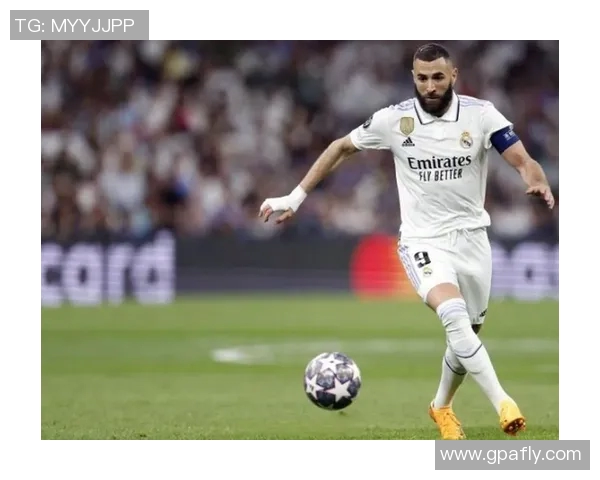 皇马官宣：锋线核心本泽马续约至2025年，年薪翻倍至2000万欧元